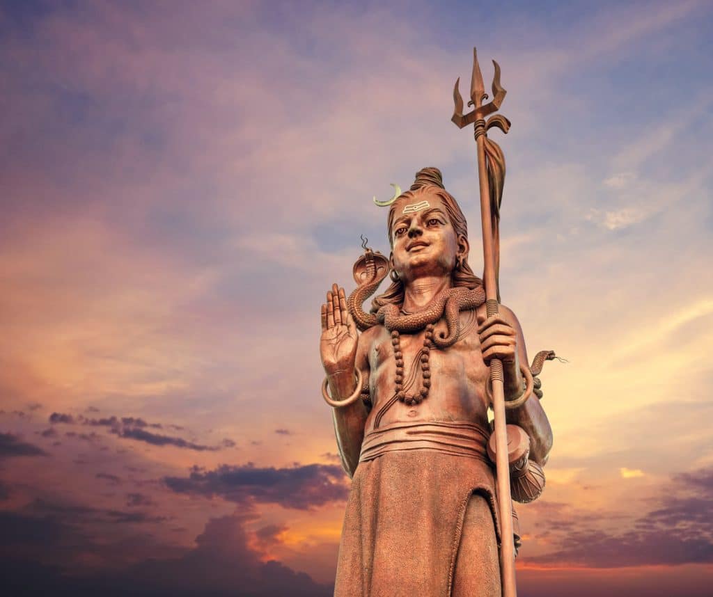 Grande statue de Shiva à l'île Maurice