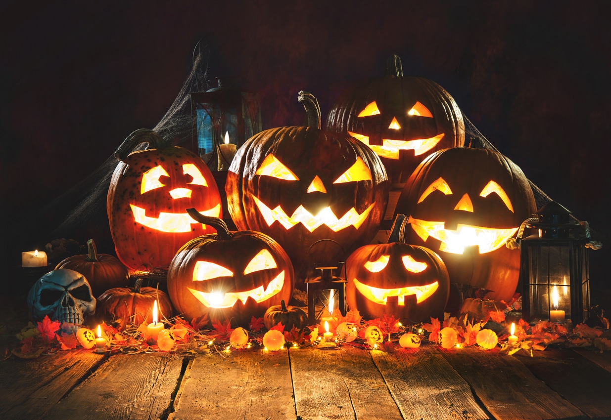 Citrouilles d'Halloween allumées