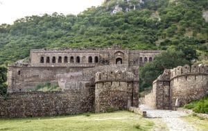 Vue sur le fort de Bhangarh en Inde