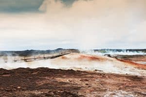 Vapeur s'échappant du sol à Gunnuhver